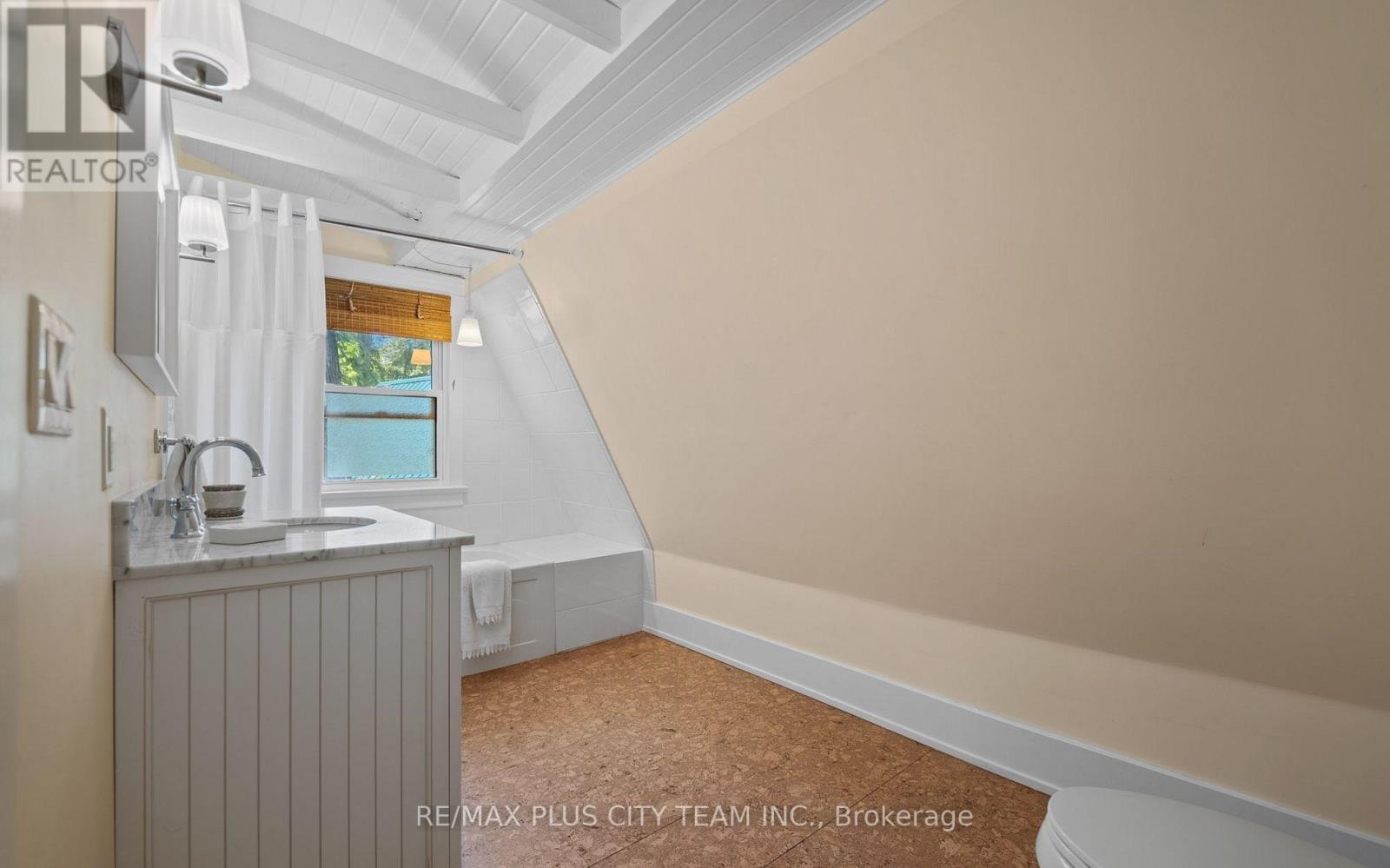 4 Wyckliffe Avenue, Niagara-On-The-Lake, Ontario  L0S 1J0 - Photo 28 - X13102400