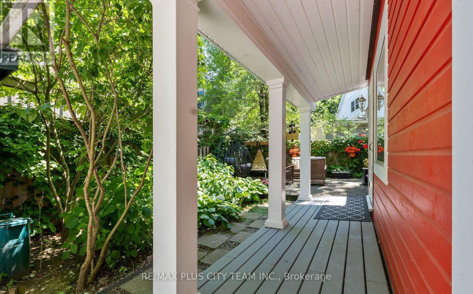 4 Wyckliffe Avenue, Niagara-On-The-Lake, Ontario  L0S 1J0 - Photo 4 - X13102400