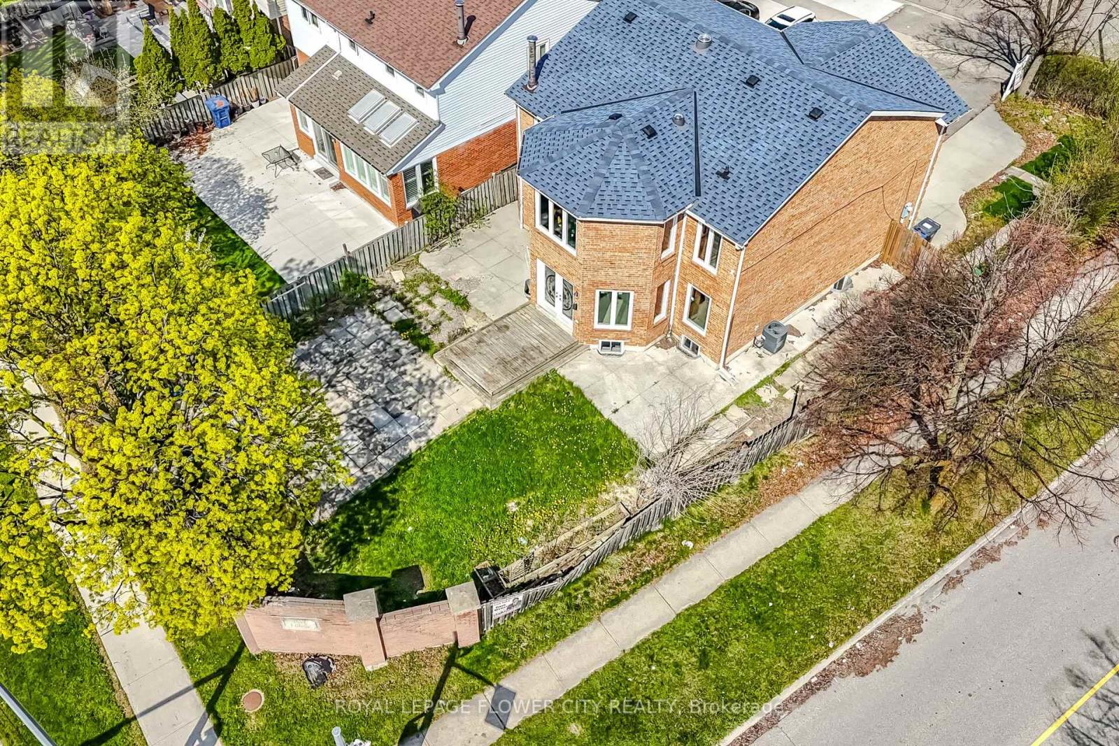 1 Donaldson Drive, Brampton, Ontario  L6Y 3G7 - Photo 45 - W13033280