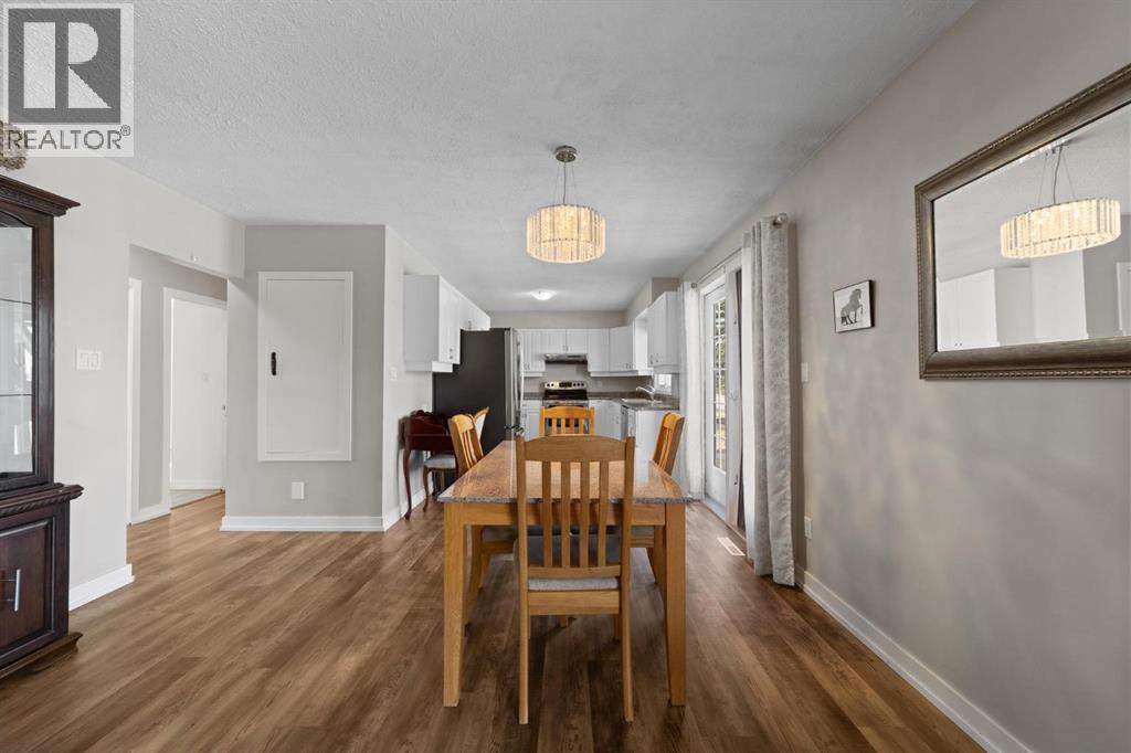 5705 48 Avenue, Stettler, Alberta  T0C 2L2 - Photo 9 - A2308105