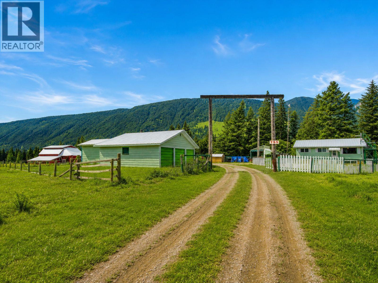 755 Michel Creek Road, Sparwood, British Columbia  V0B 2G1 - Photo 1 - 10372903
