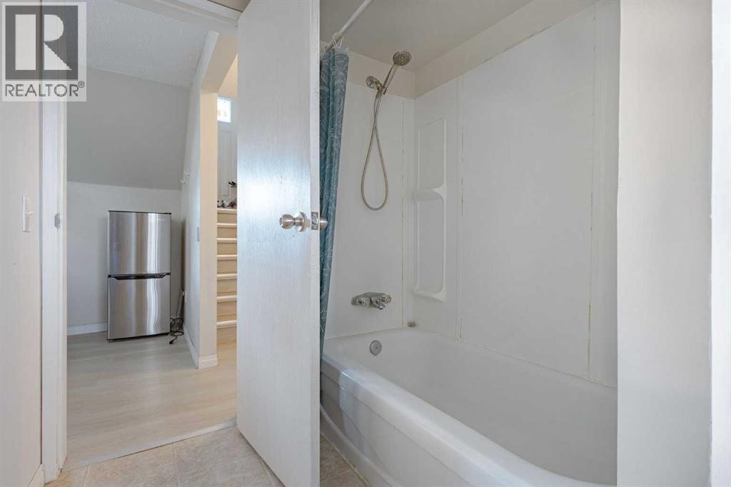 214 Huntington Close Ne, Calgary, Alberta  T2K 5B2 - Photo 27 - A2299935
