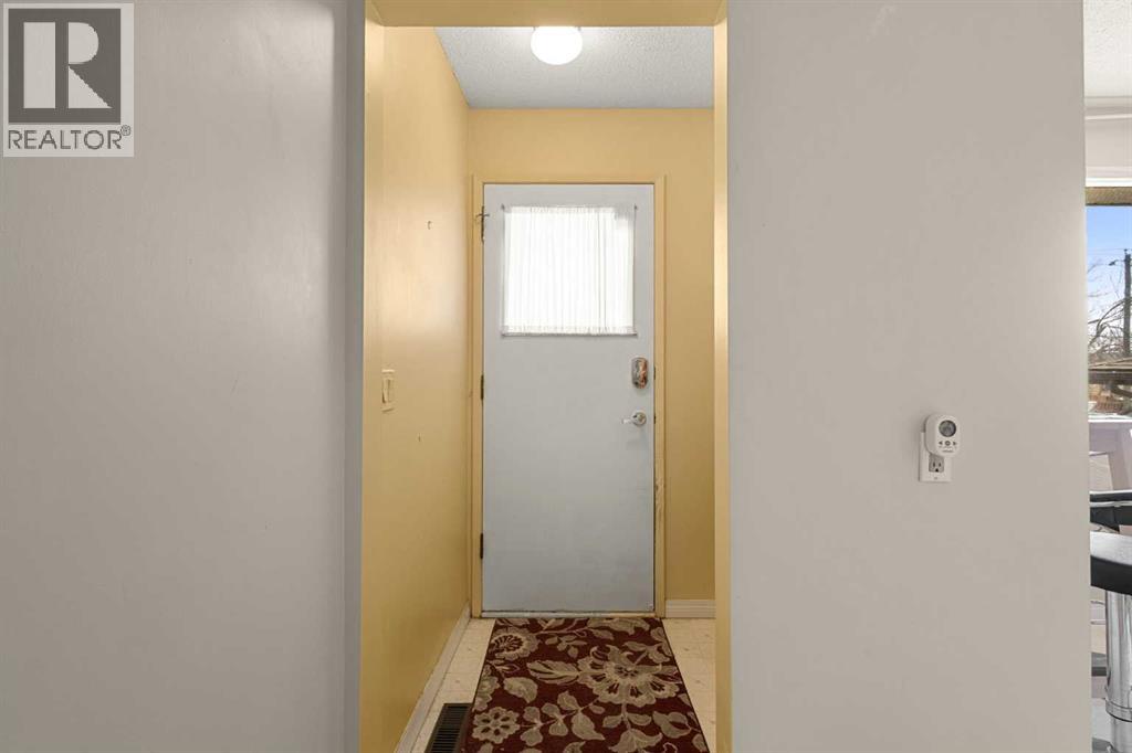 214 Huntington Close Ne, Calgary, Alberta  T2K 5B2 - Photo 16 - A2299935