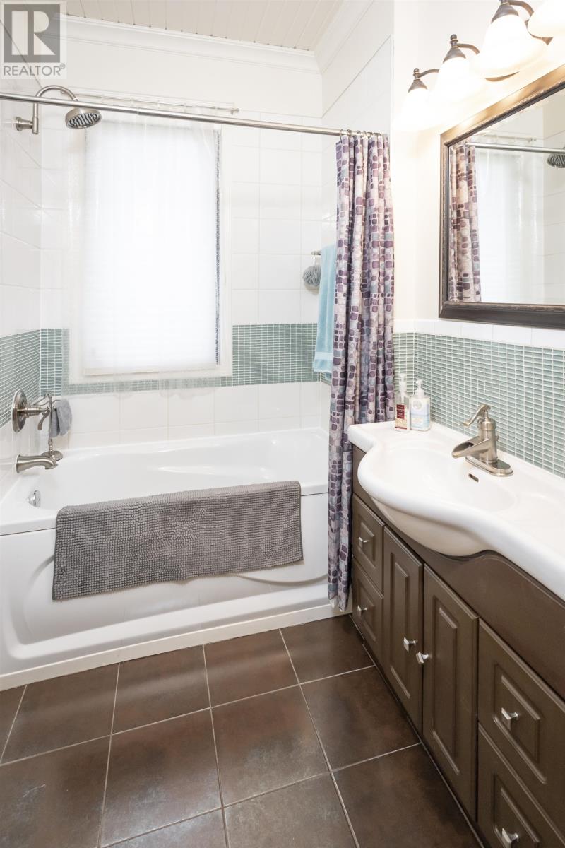 327 Catherine St, Thunder Bay, Ontario  P7E 1K7 - Photo 29 - TB2600961