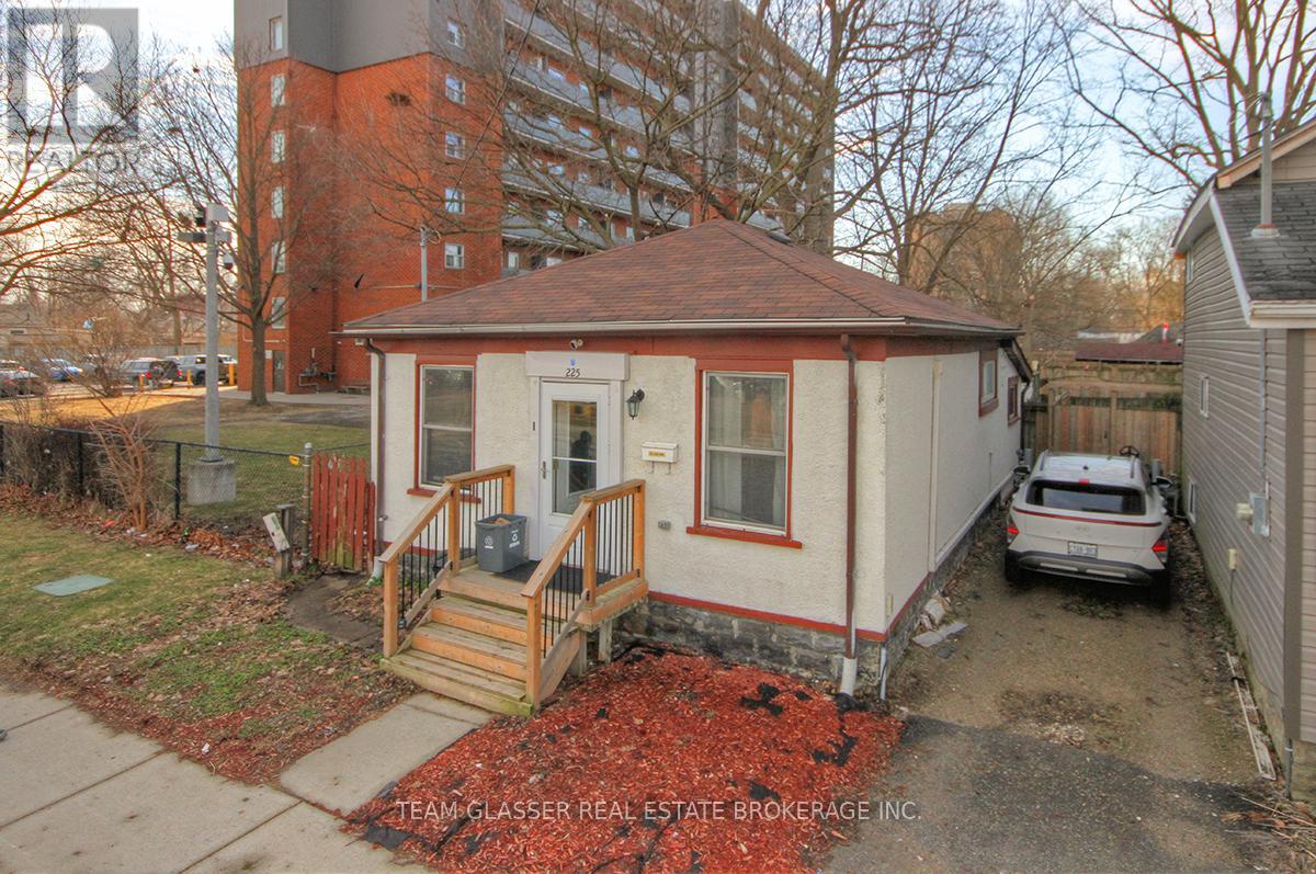225 SIMCOE STREET, London East, Ontario