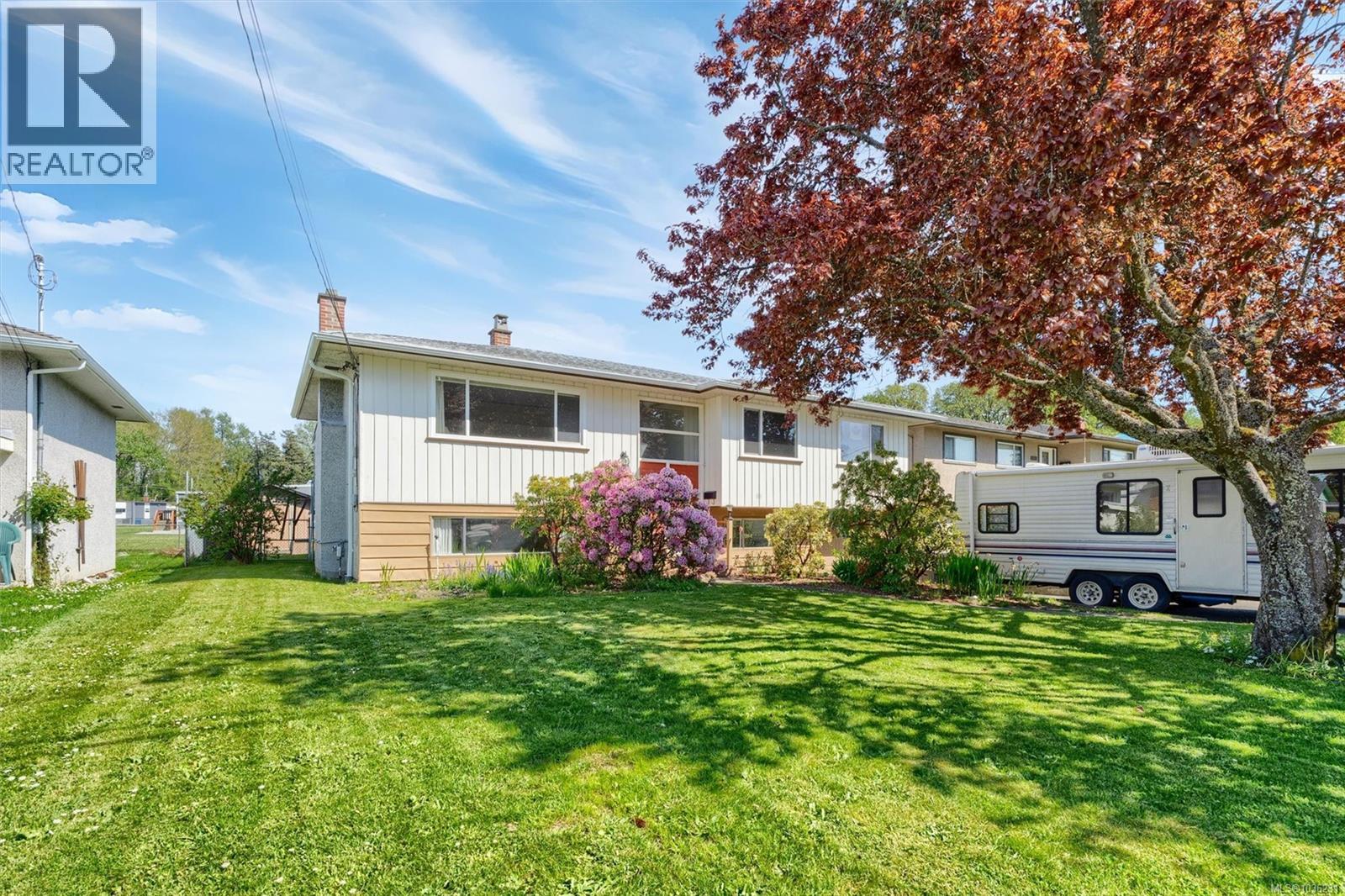 3917 Ansell Rd, Saanich, British Columbia  V8P 4W1 - Photo 2 - 1036231