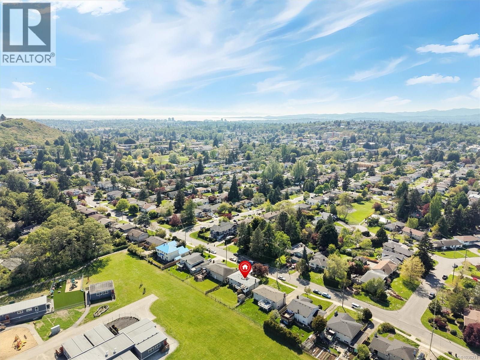 3917 Ansell Rd, Saanich, British Columbia  V8P 4W1 - Photo 5 - 1036231