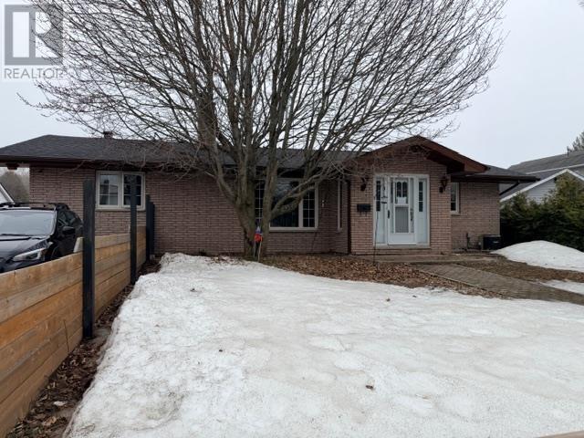 76 Huron Ave, Blind River, Ontario  P0R 1B0 - Photo 3 - SM260702