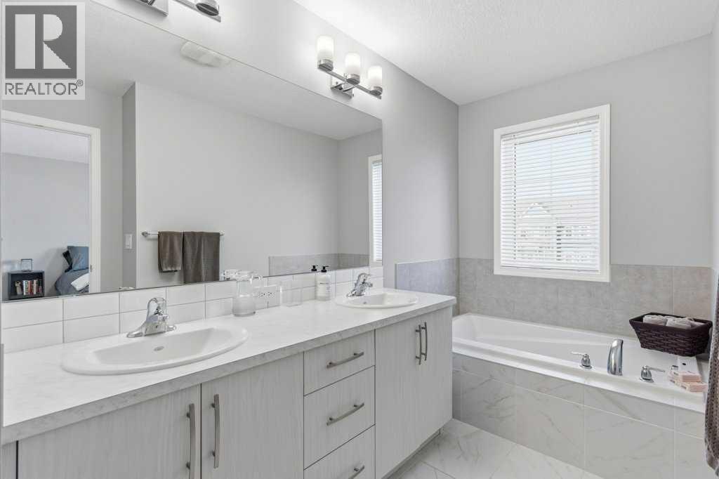 47 Yorkville Boulevard SW, Calgary, Alberta  T2X 4K2 - Photo 28 - A2309035