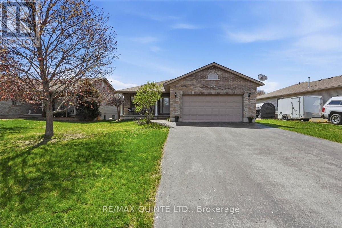 29 STONEGATE CRESCENT, Quinte West, Ontario
