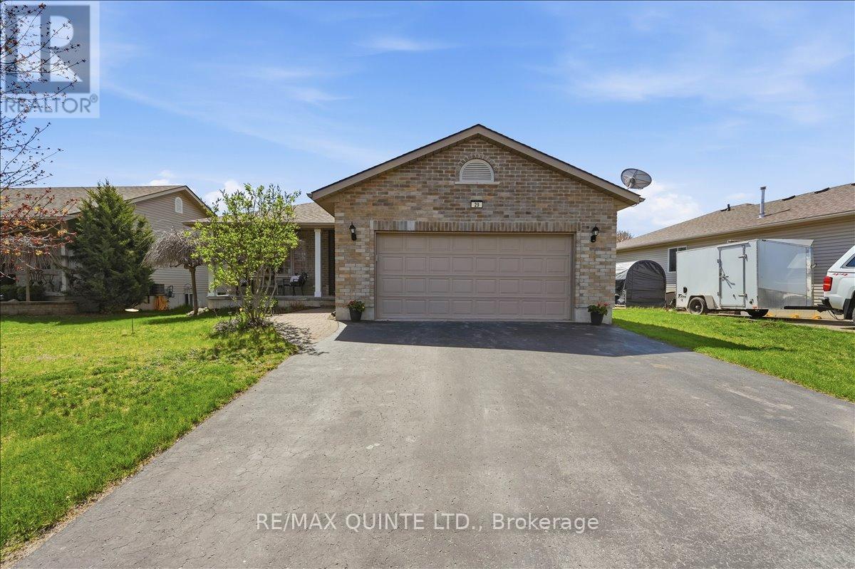 29 Stonegate Crescent, Quinte West, Ontario  K0K 2C0 - Photo 2 - X13102696