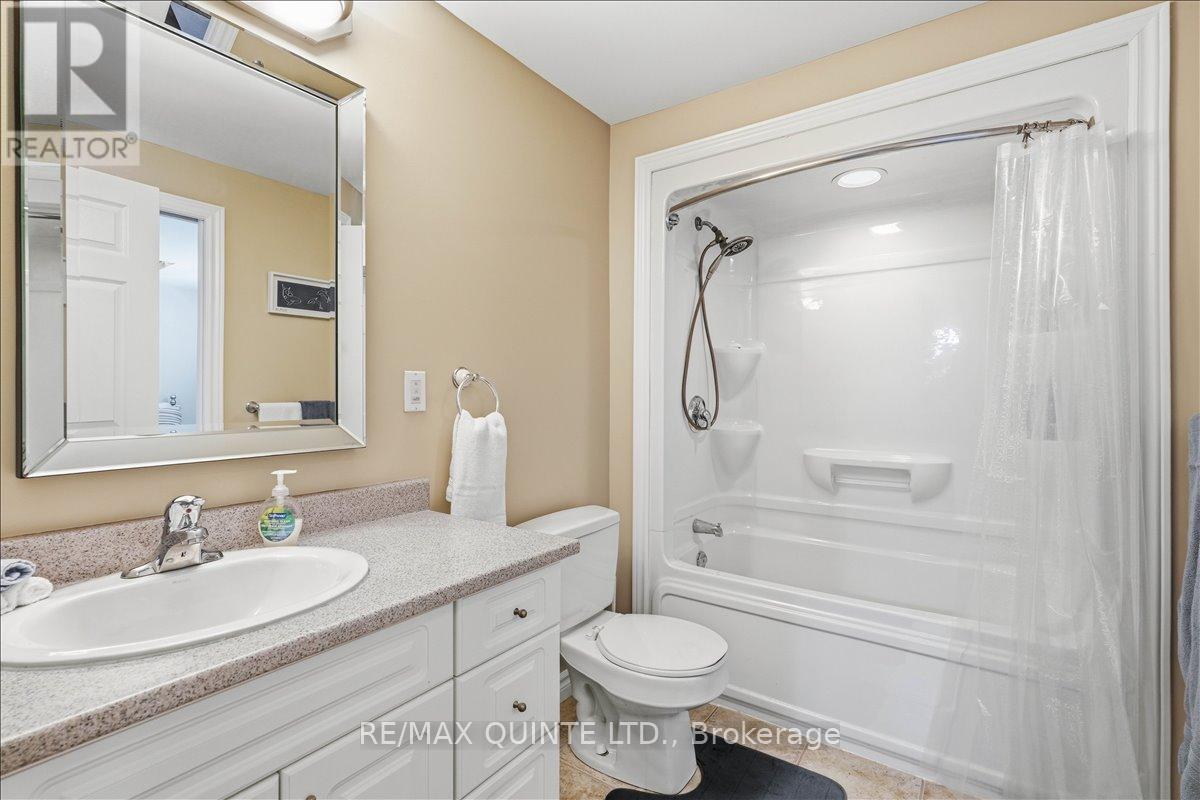 29 Stonegate Crescent, Quinte West, Ontario  K0K 2C0 - Photo 33 - X13102696