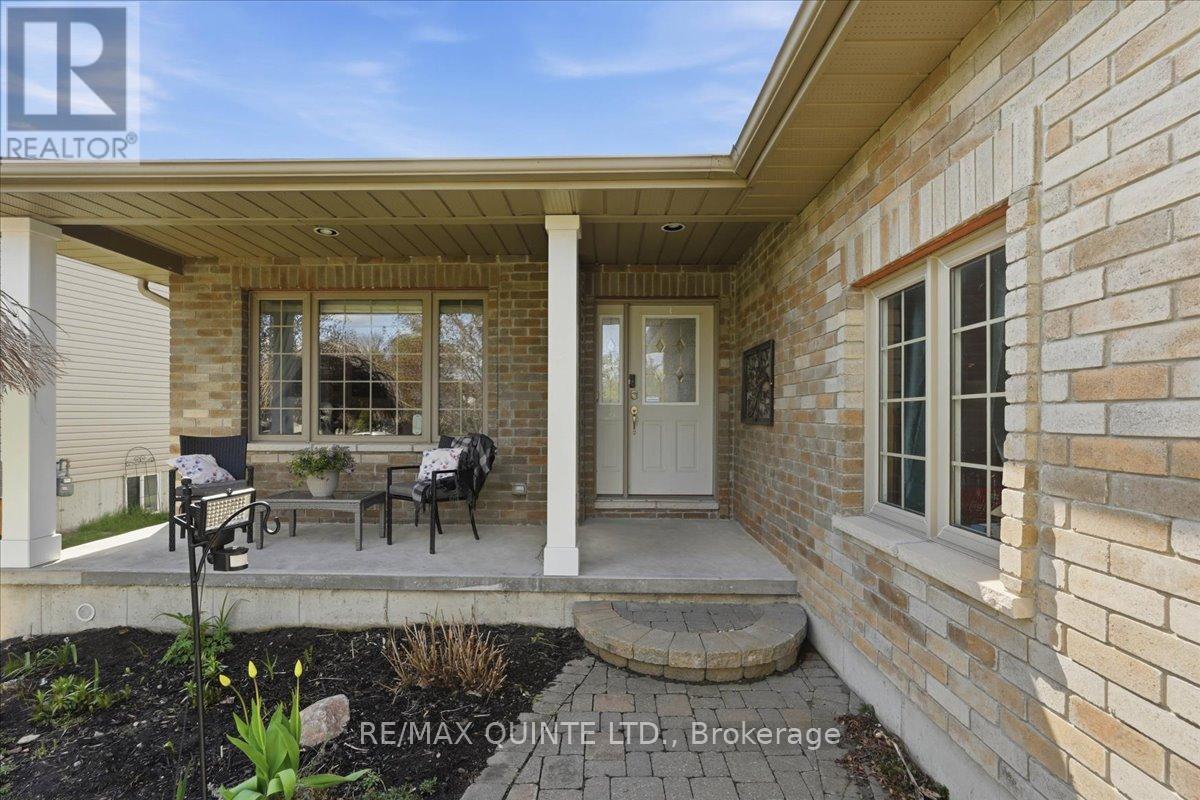 29 Stonegate Crescent, Quinte West, Ontario  K0K 2C0 - Photo 4 - X13102696