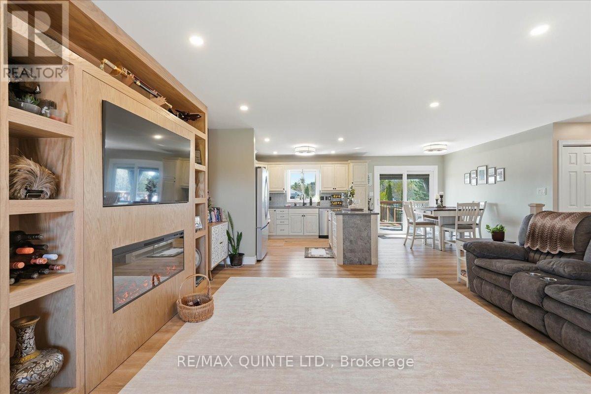 29 Stonegate Crescent, Quinte West, Ontario  K0K 2C0 - Photo 6 - X13102696
