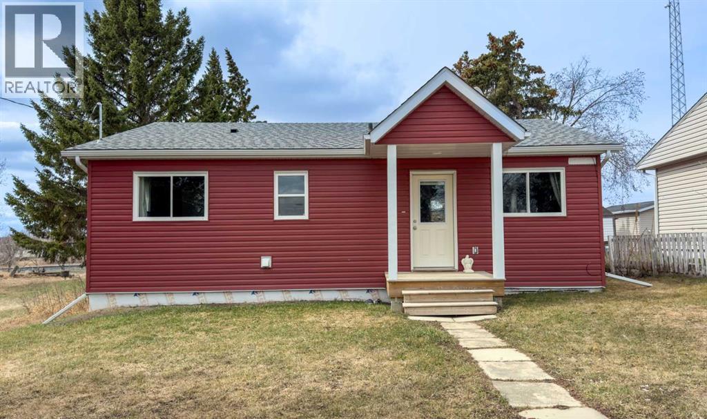 8 Rydberg, Hughenden, Alberta  T0B 2E0 - Photo 1 - A2286968