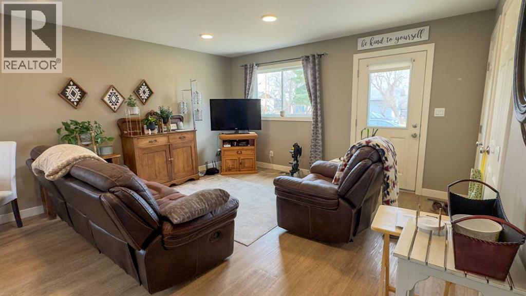 8 Rydberg, Hughenden, Alberta  T0B 2E0 - Photo 6 - A2286968