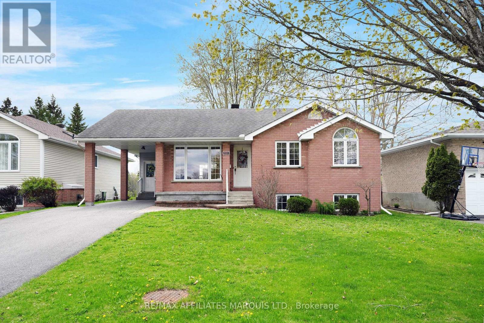 297 IVAN CRESCENT, Cornwall, Ontario