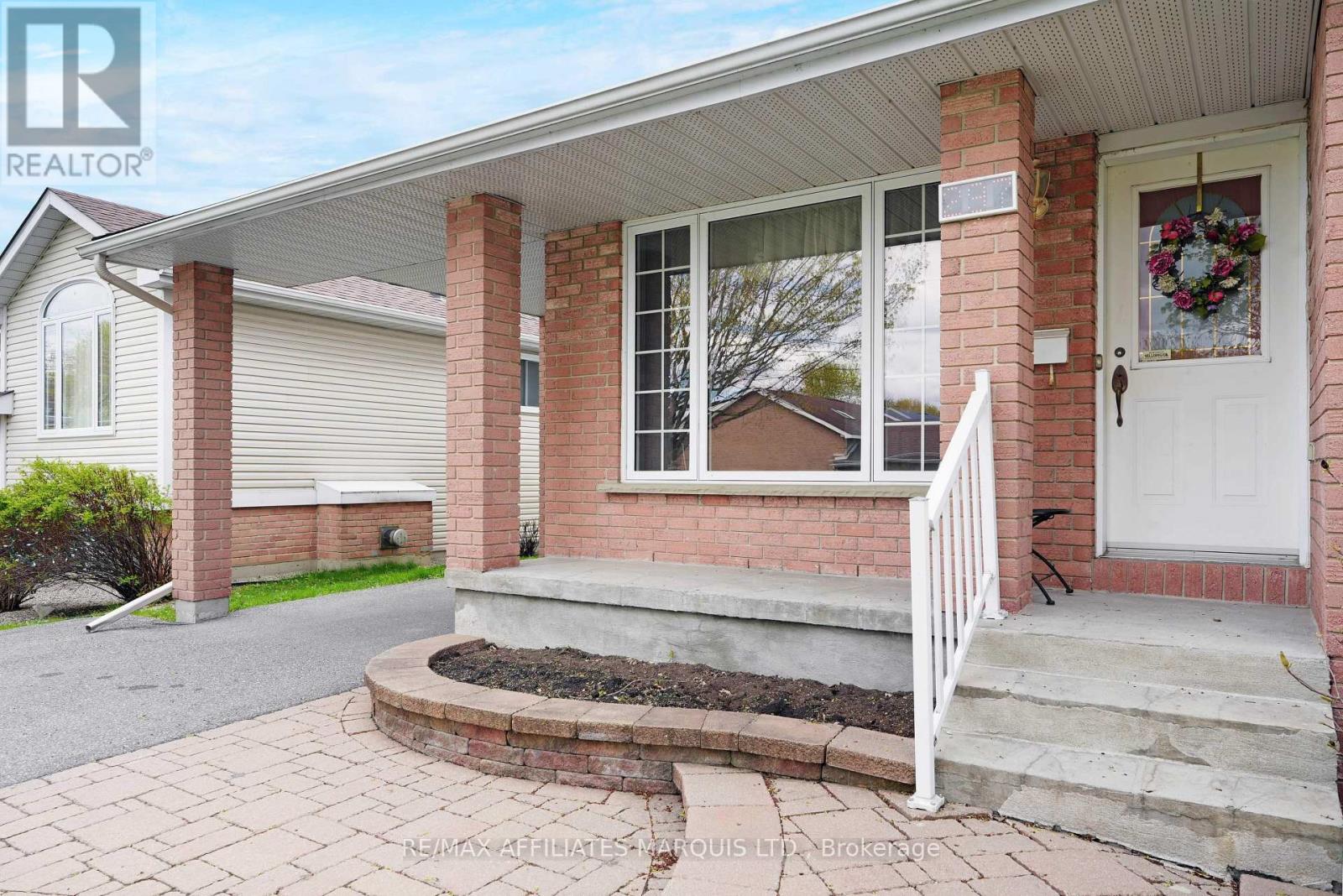297 Ivan Crescent, Cornwall, Ontario  K6H 7C6 - Photo 2 - X13102794