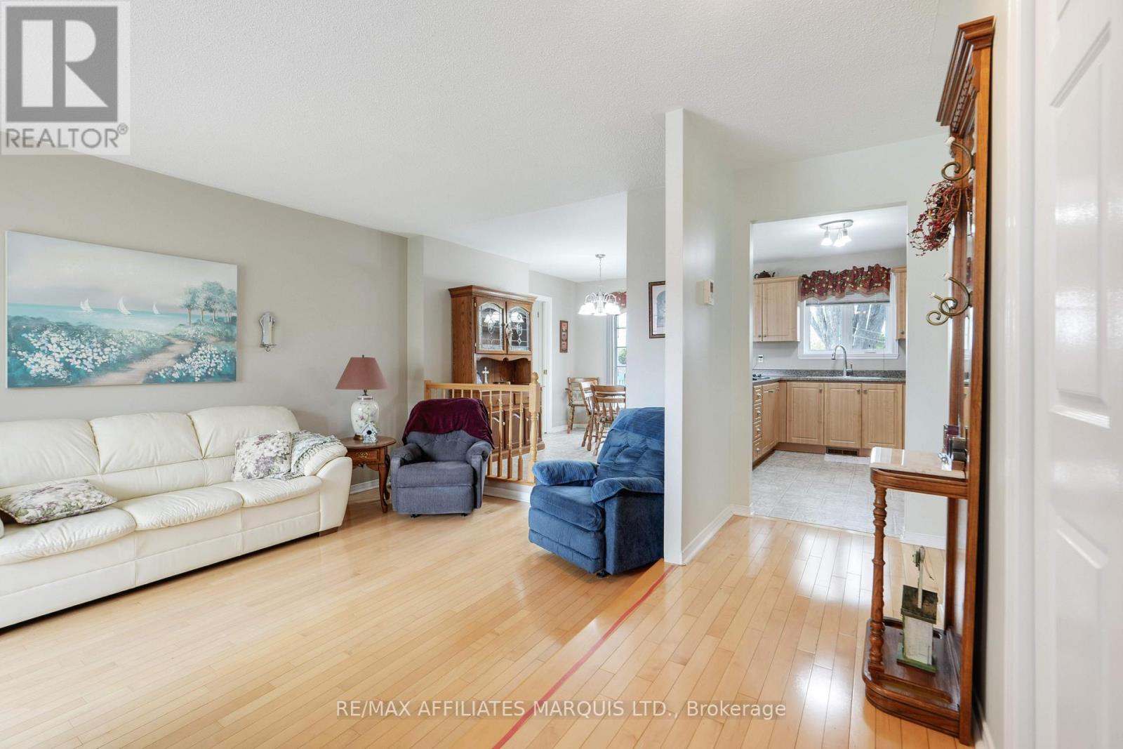 297 Ivan Crescent, Cornwall, Ontario  K6H 7C6 - Photo 4 - X13102794