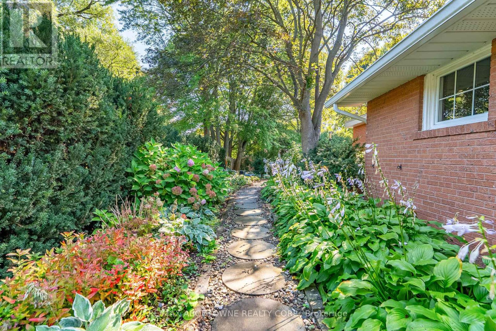 1284 Cleaver Drive, Oakville, Ontario  L6J 1W3 - Photo 36 - W13082524