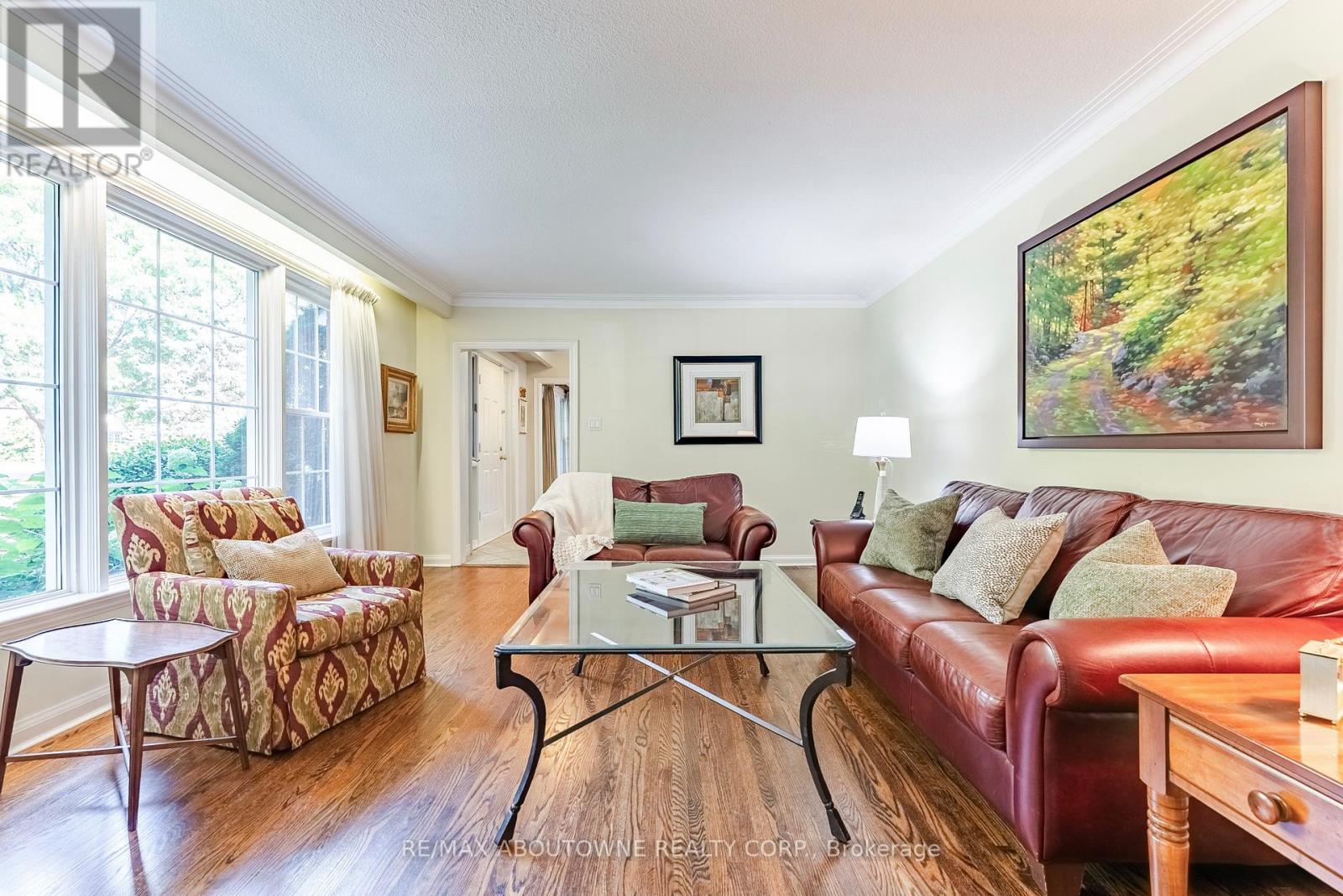 1284 Cleaver Drive, Oakville, Ontario  L6J 1W3 - Photo 4 - W13082524