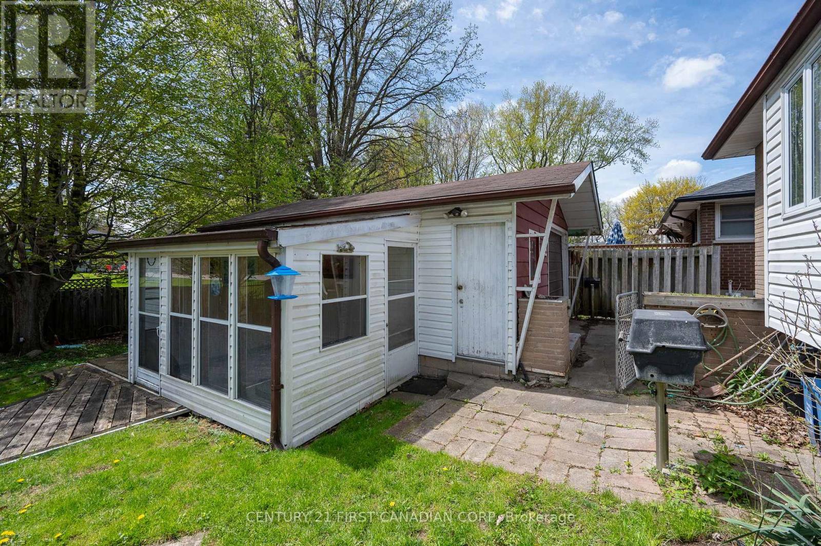 33 Strathcona Drive, London East, Ontario  N5W 1P7 - Photo 28 - X13102530