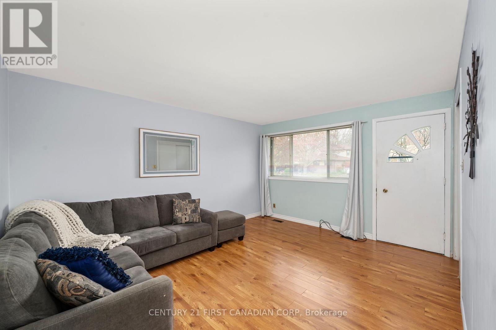 33 Strathcona Drive, London East, Ontario  N5W 1P7 - Photo 5 - X13102530