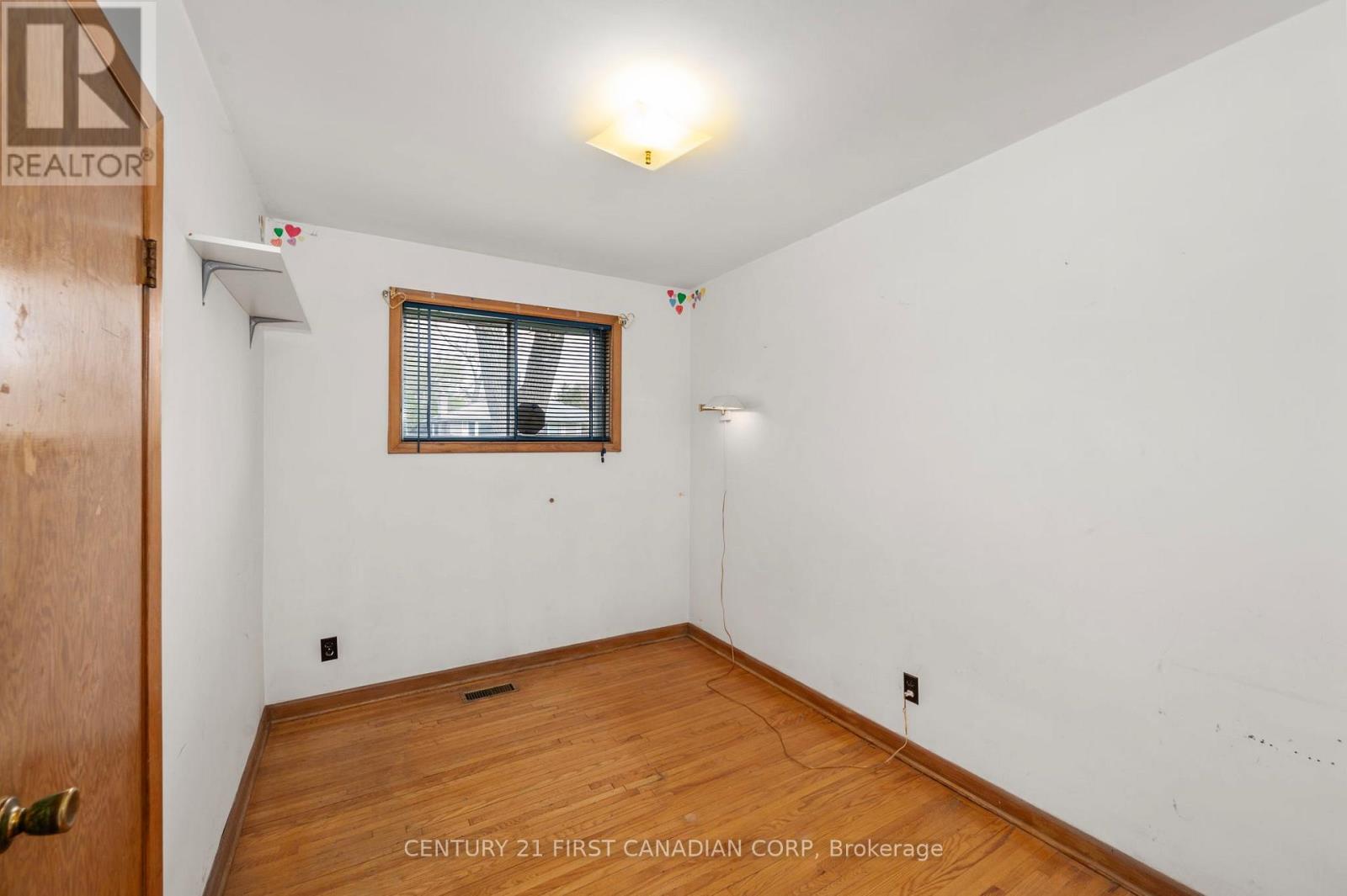 33 Strathcona Drive, London East, Ontario  N5W 1P7 - Photo 8 - X13102530