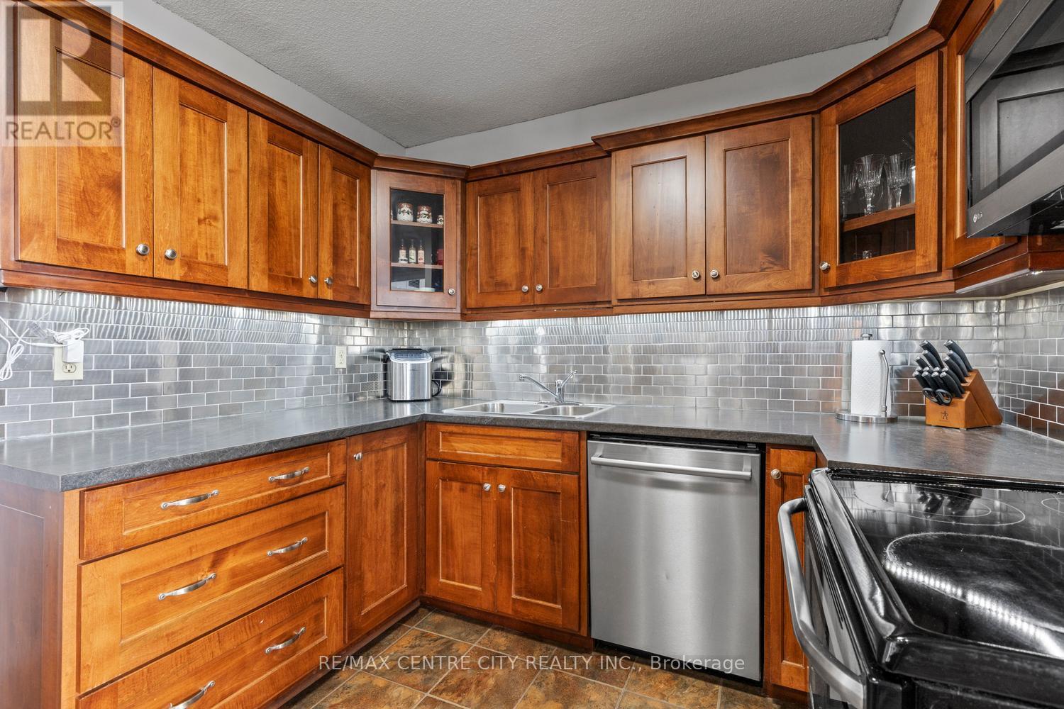 1606 - 380 King Street, London East, Ontario  N6B 3L6 - Photo 8 - X13102542