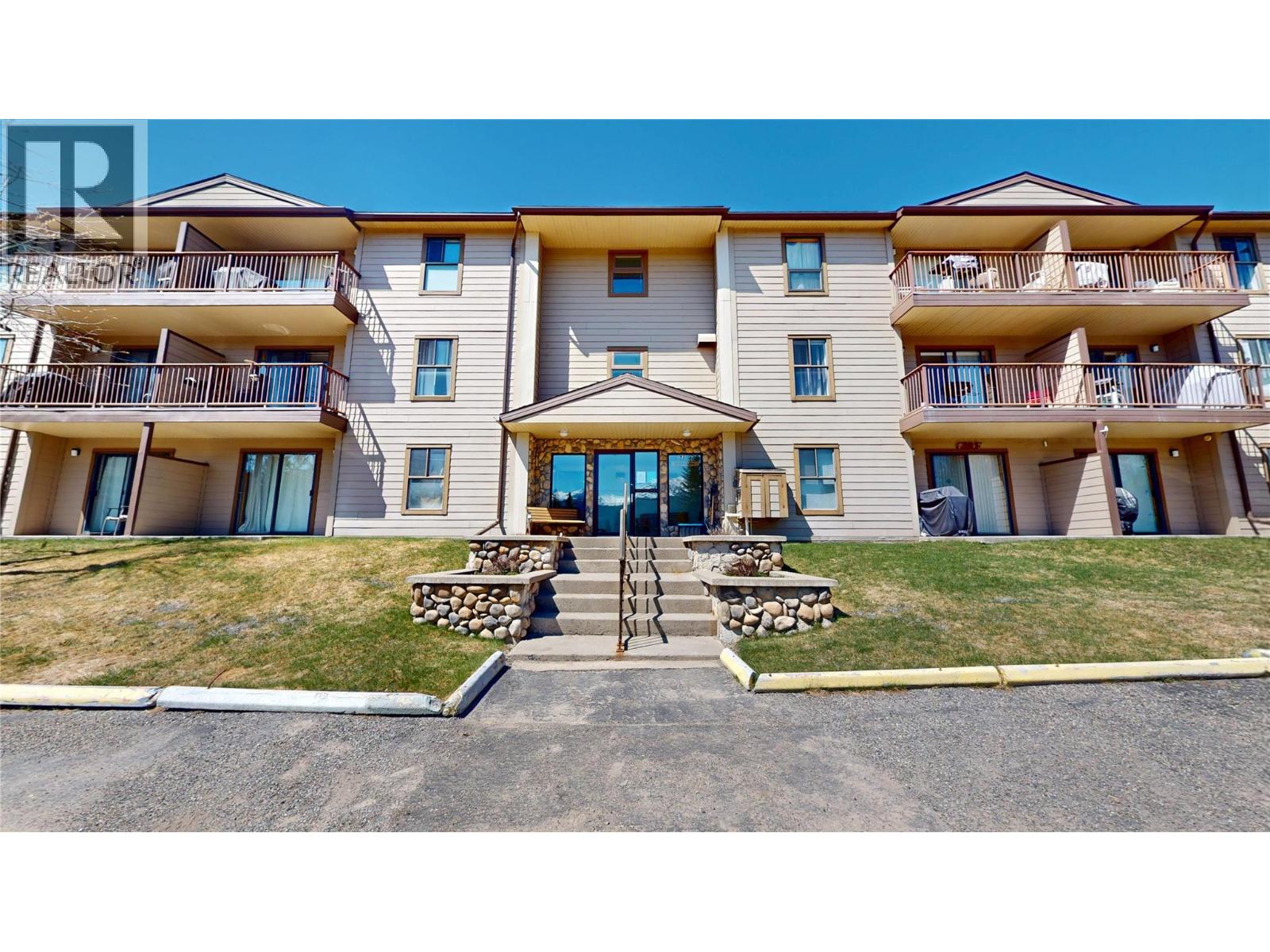 93 Deerborne Drive Unit# 201, Elkford, British Columbia  V0B 1H0 - Photo 1 - 10385845