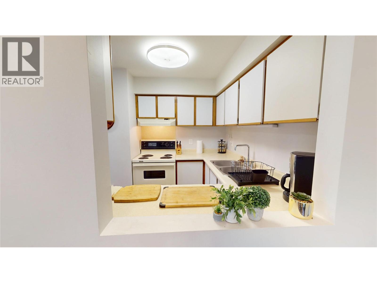 93 Deerborne Drive Unit# 201, Elkford, British Columbia  V0B 1H0 - Photo 9 - 10385845