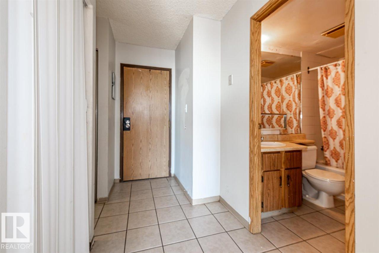 #606 12831 66 St Nw, Edmonton, Alberta  T5C 0A4 - Photo 3 - E4486566