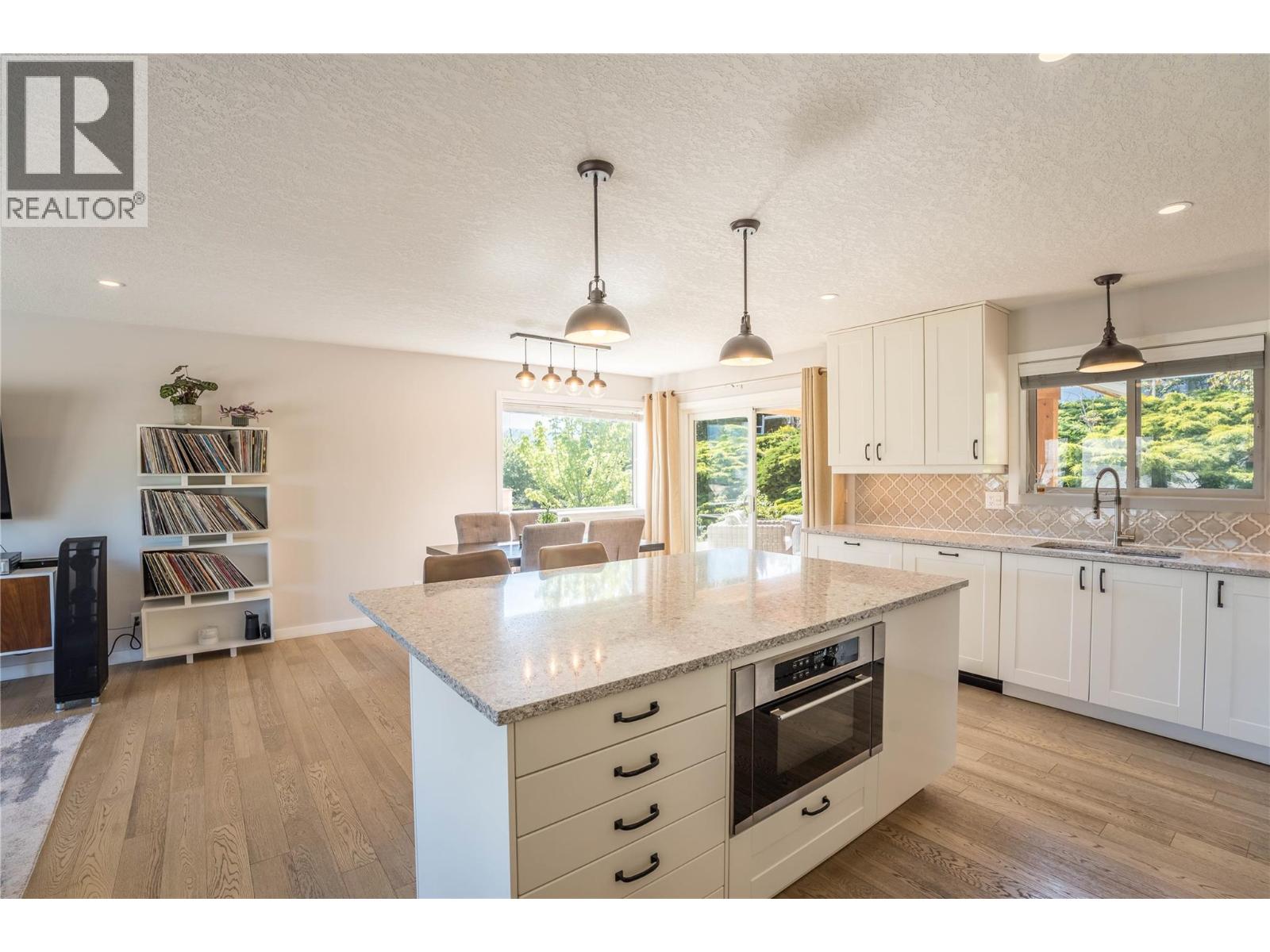 6106 Orr Place, Summerland, British Columbia  V0H 1Z7 - Photo 8 - 10386303