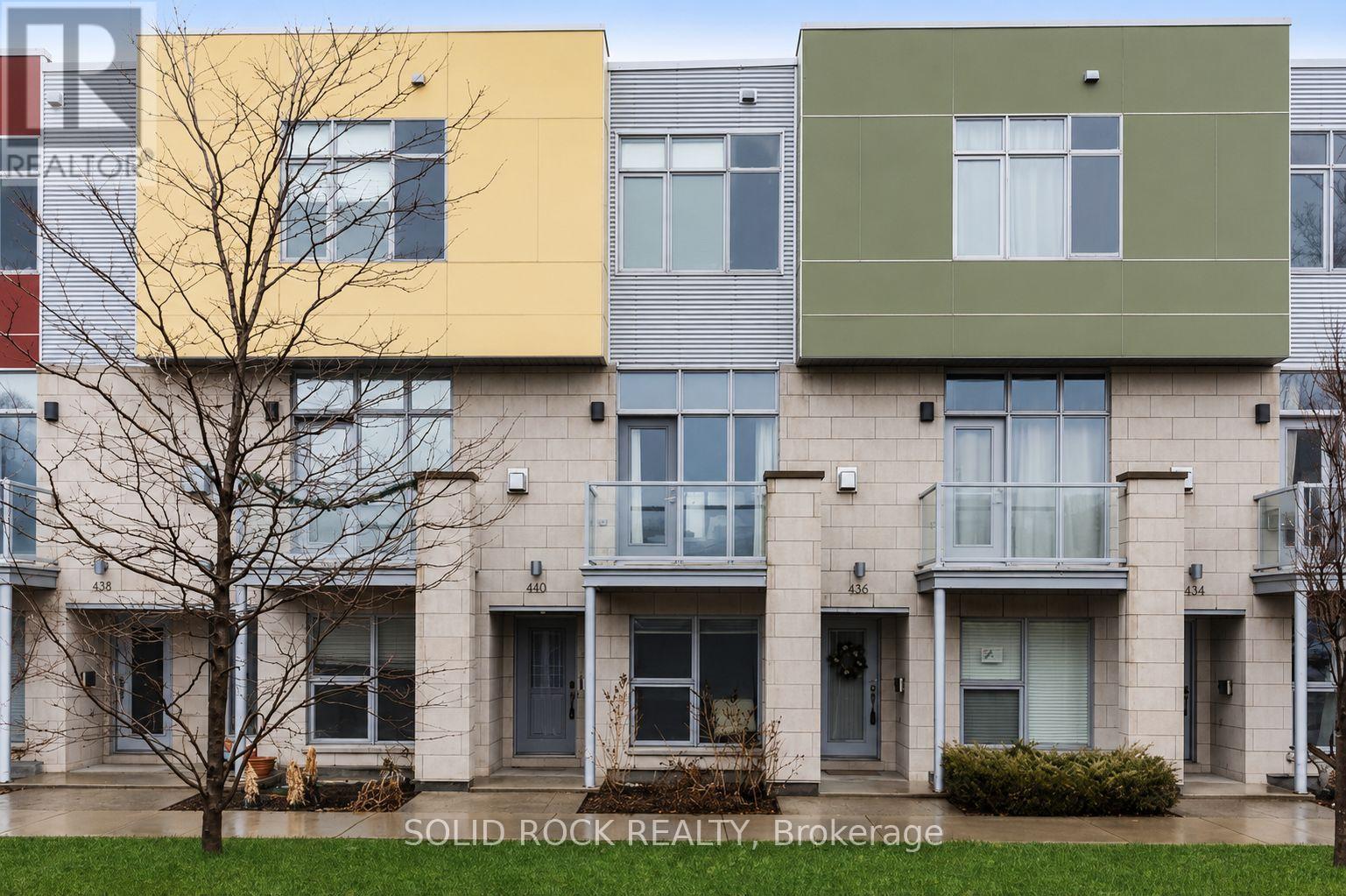 D - 63 YOUNG STREET, Ottawa, Ontario