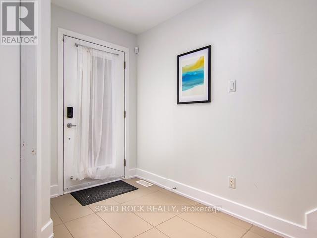 D - 63 Young Street, Ottawa, Ontario  K1S 5T5 - Photo 2 - X13102682