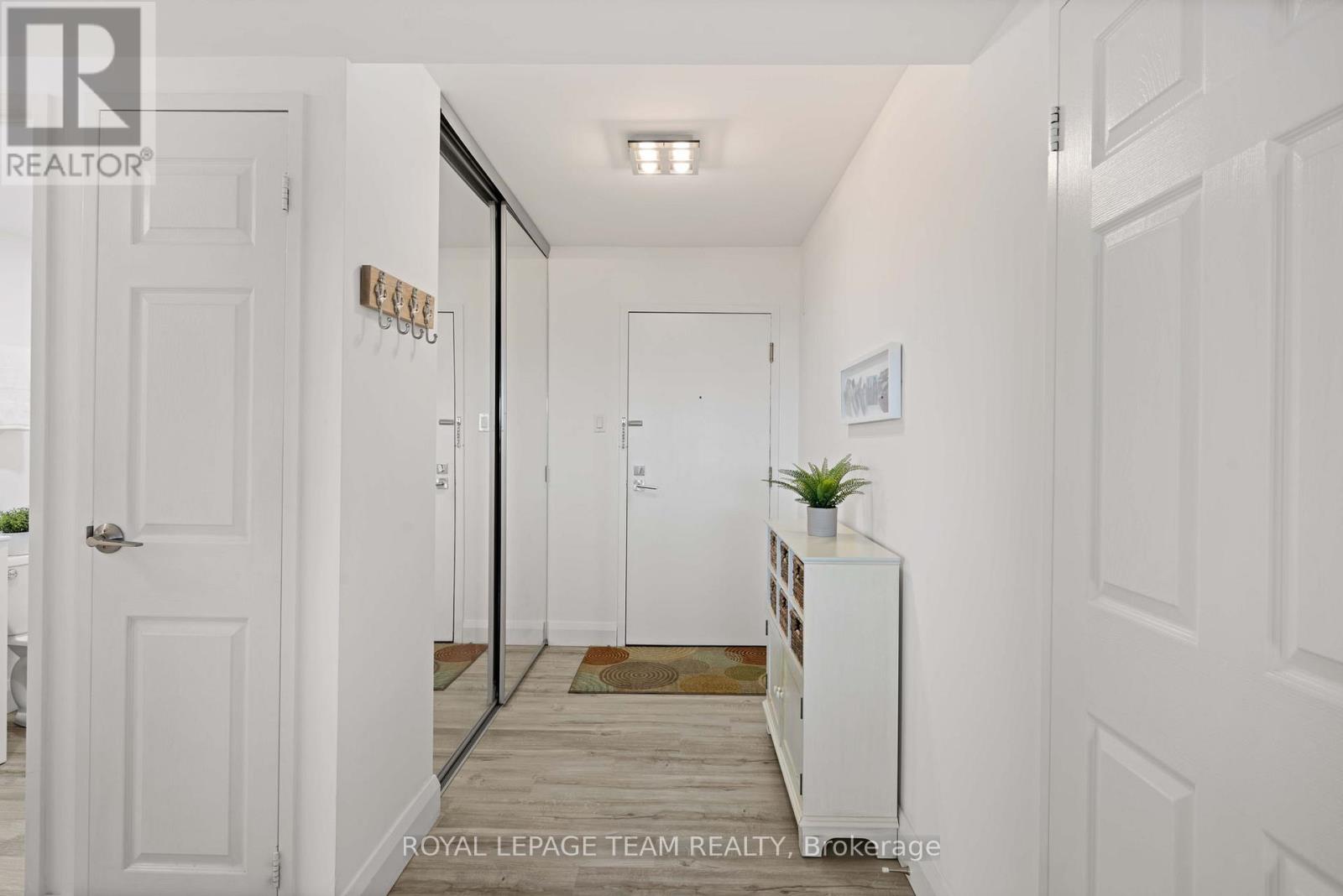 1507 - 1500 Riverside Drive, Ottawa, Ontario  K1G 4J4 - Photo 6 - X13102748