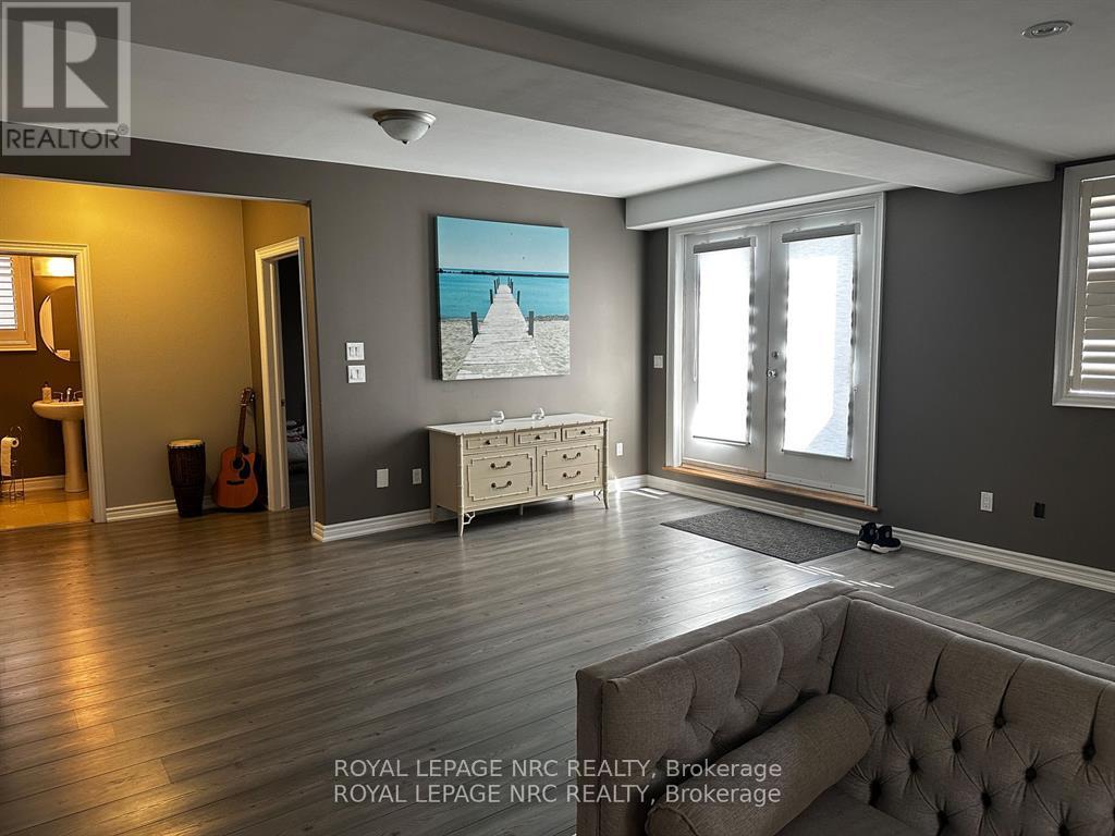 9228 Hendershot Boulevard, Niagara Falls, Ontario  L2H 0E3 - Photo 11 - X13102600