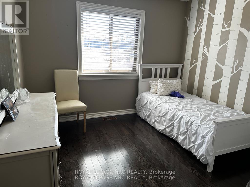9228 Hendershot Boulevard, Niagara Falls, Ontario  L2H 0E3 - Photo 5 - X13102600