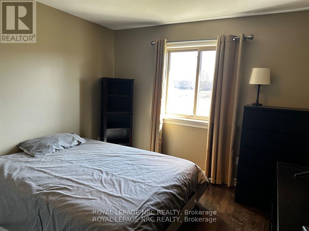 9228 Hendershot Boulevard, Niagara Falls, Ontario  L2H 0E3 - Photo 6 - X13102600