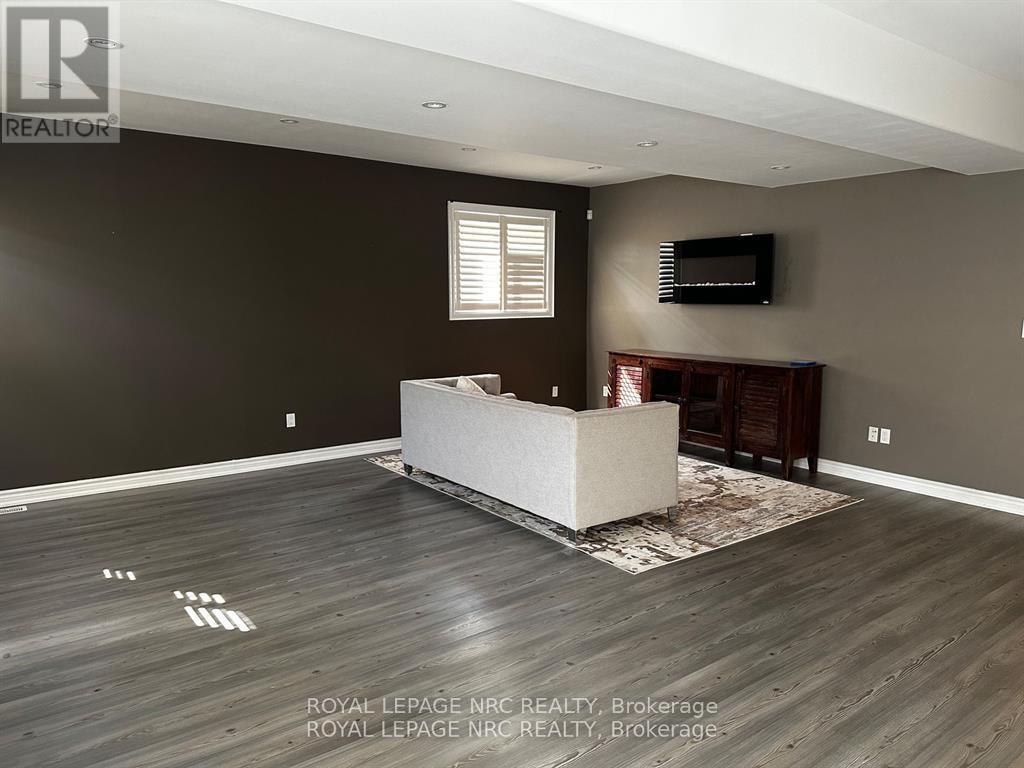 9228 Hendershot Boulevard, Niagara Falls, Ontario  L2H 0E3 - Photo 9 - X13102600