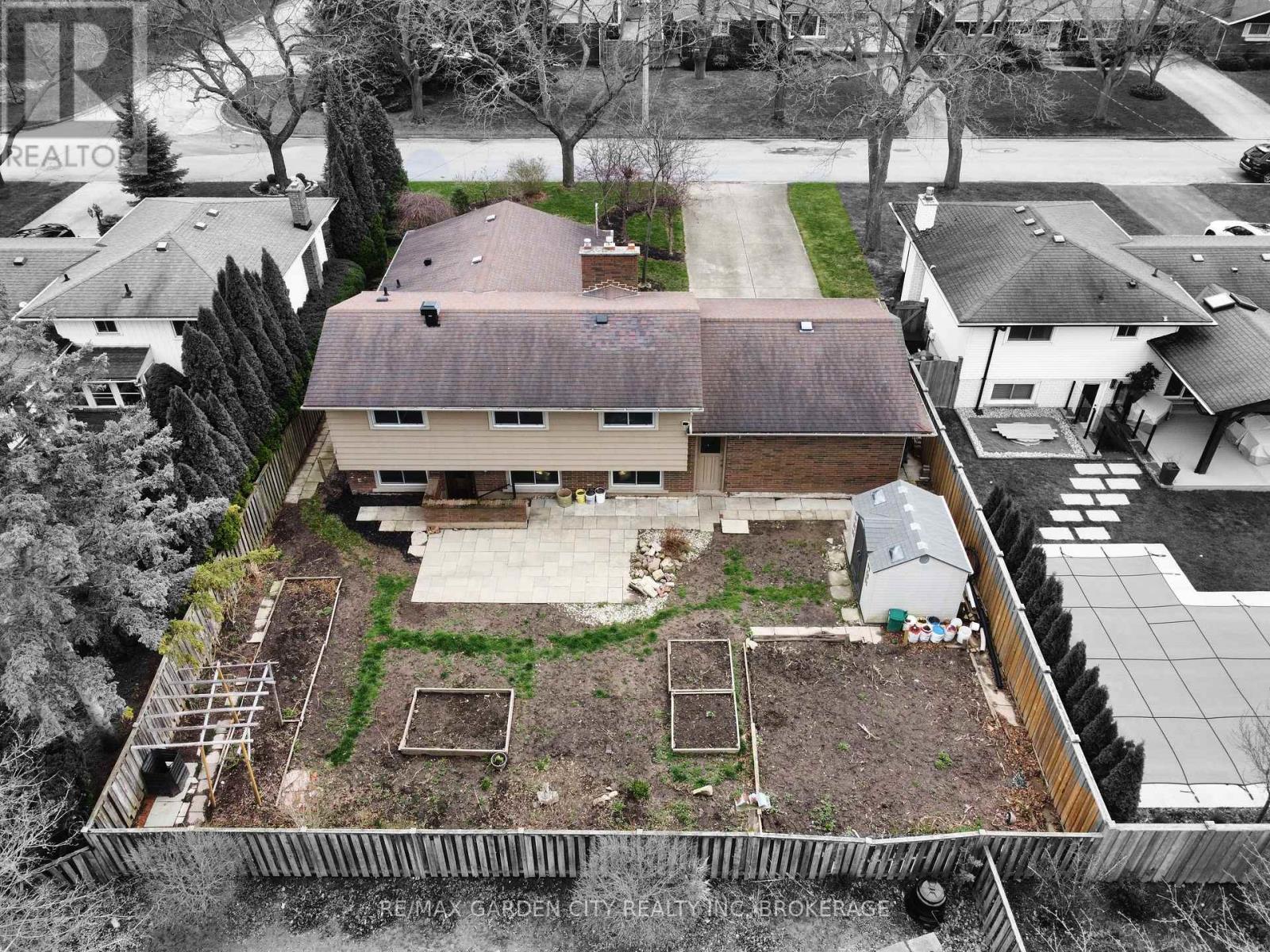 15 Black Friars Road, St. Catharines, Ontario  L2N 2M8 - Photo 43 - X13102658