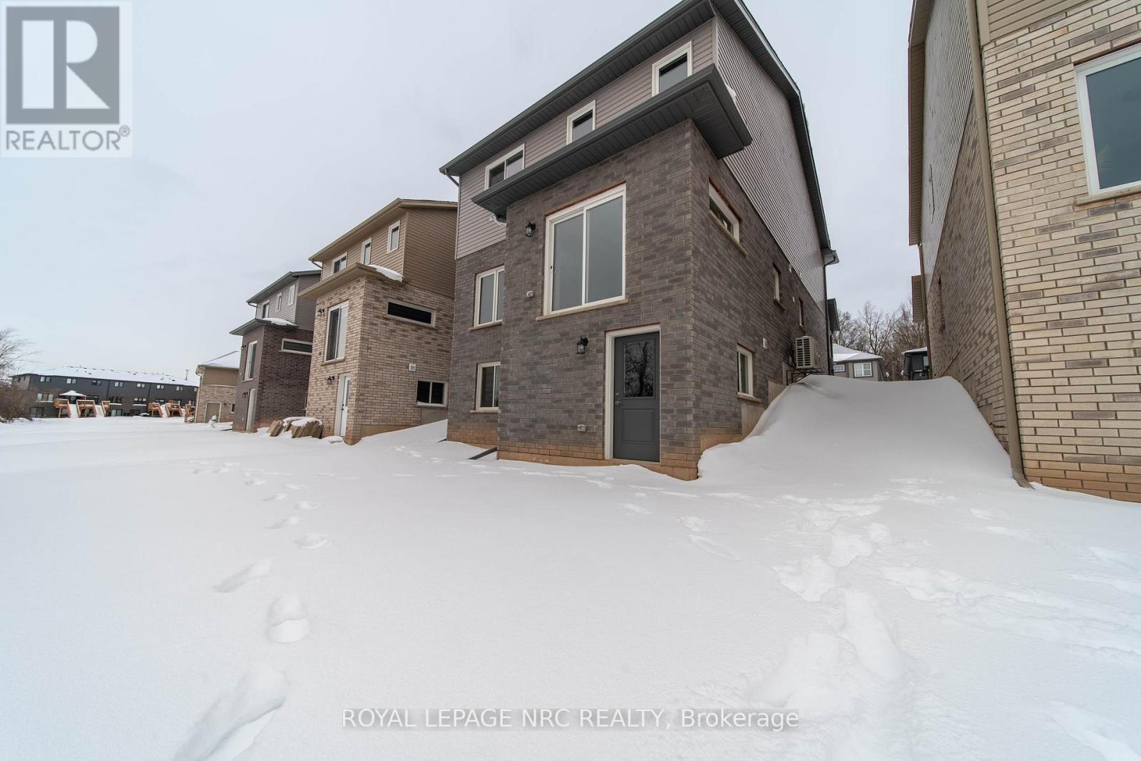 52 Willson Drive, Thorold (Hurricane/merrittville), Ontario  L2V 0G7 - Photo 25 - X13102828