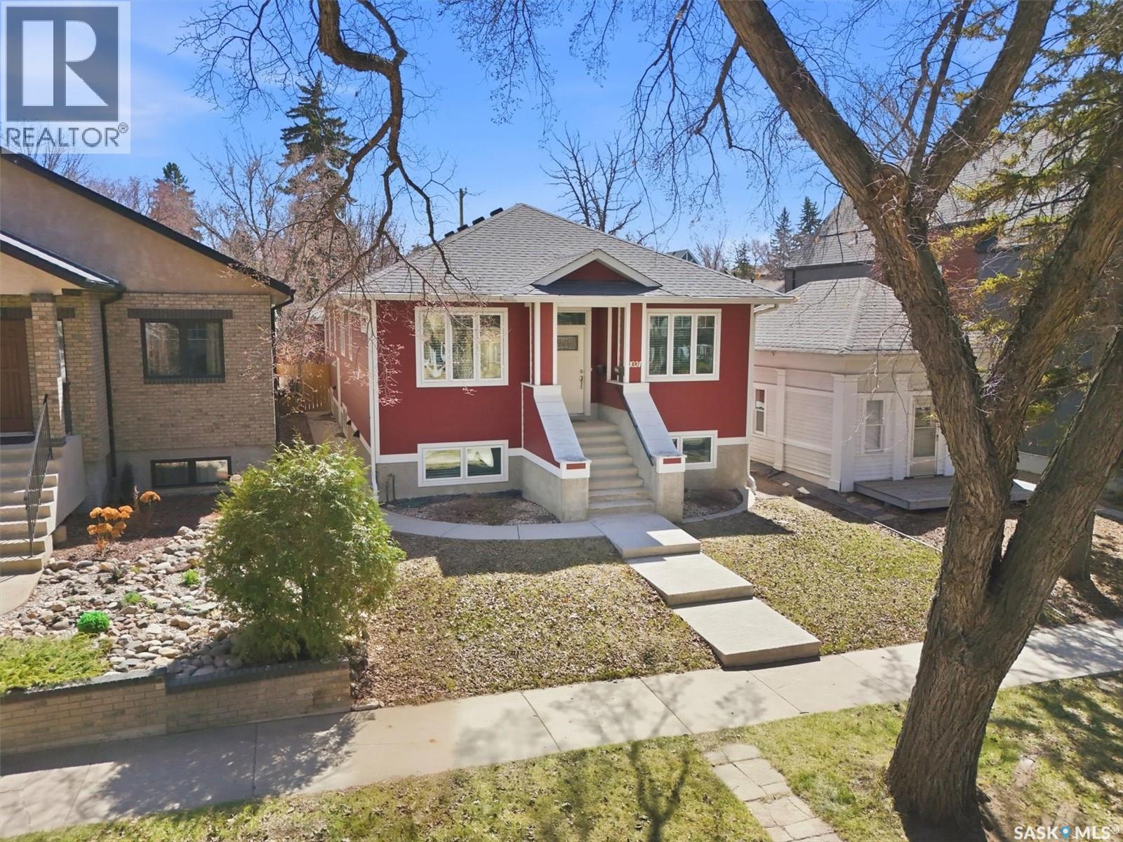 1024 Temperance Street, Saskatoon, Saskatchewan  S7N 0N6 - Photo 2 - SK035298
