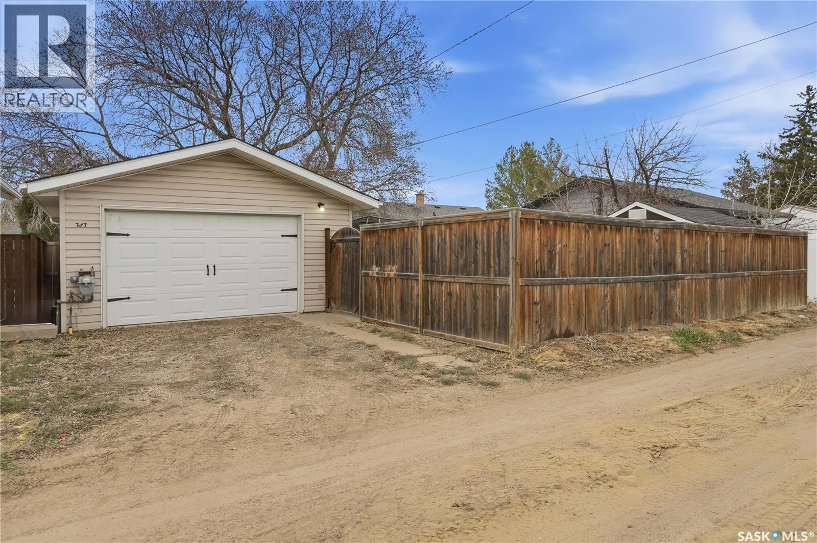 737 Vaughan Street, Moose Jaw, Saskatchewan  S6H 5N4 - Photo 50 - SK035033
