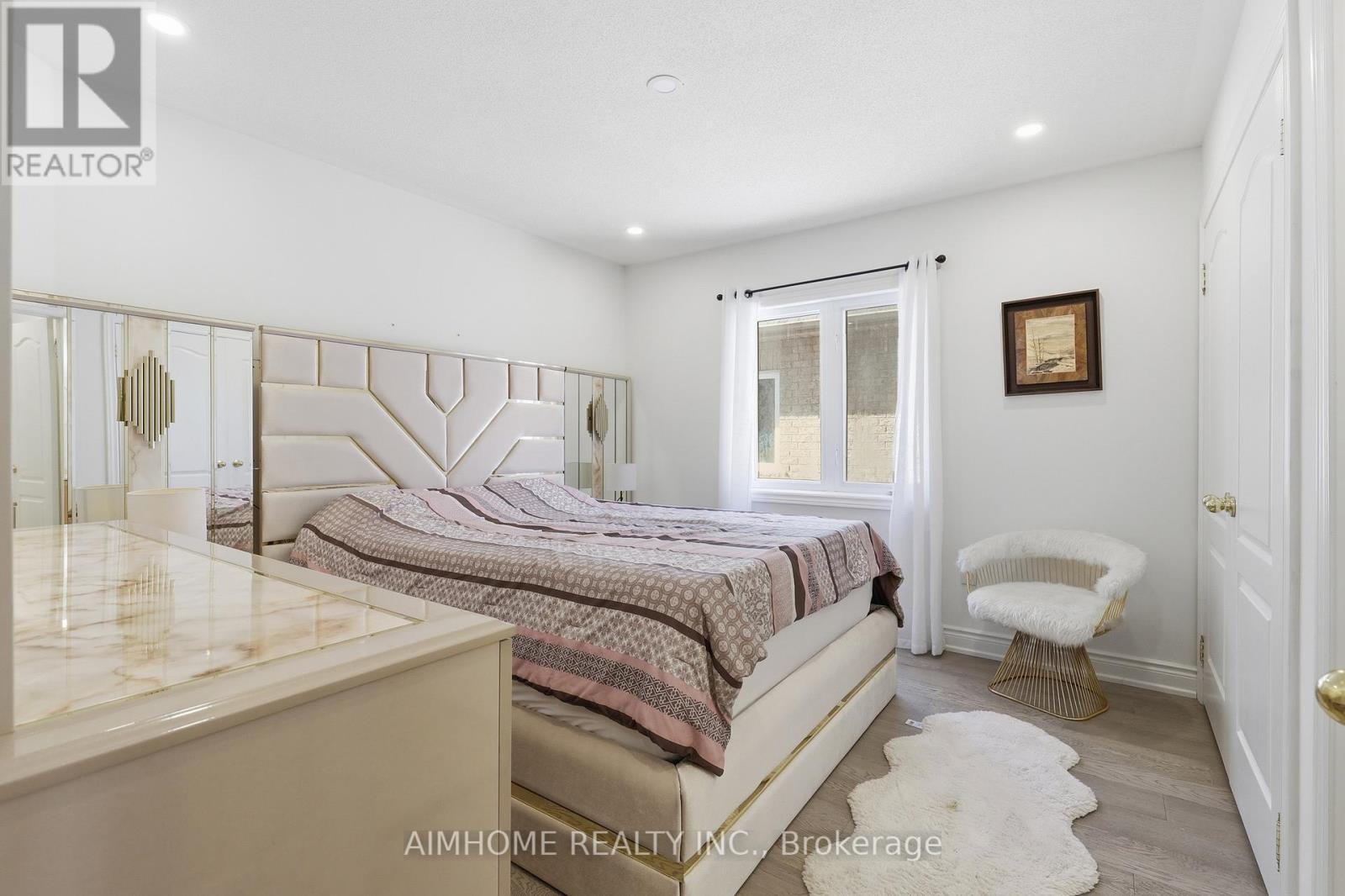 47 O'hara Crescent, Richmond Hill, Ontario  L4E 4L3 - Photo 17 - N12994248