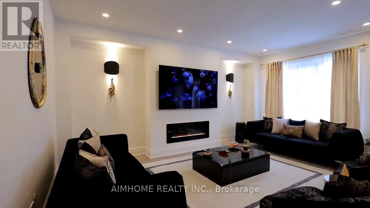 47 O'hara Crescent, Richmond Hill, Ontario  L4E 4L3 - Photo 41 - N12994248