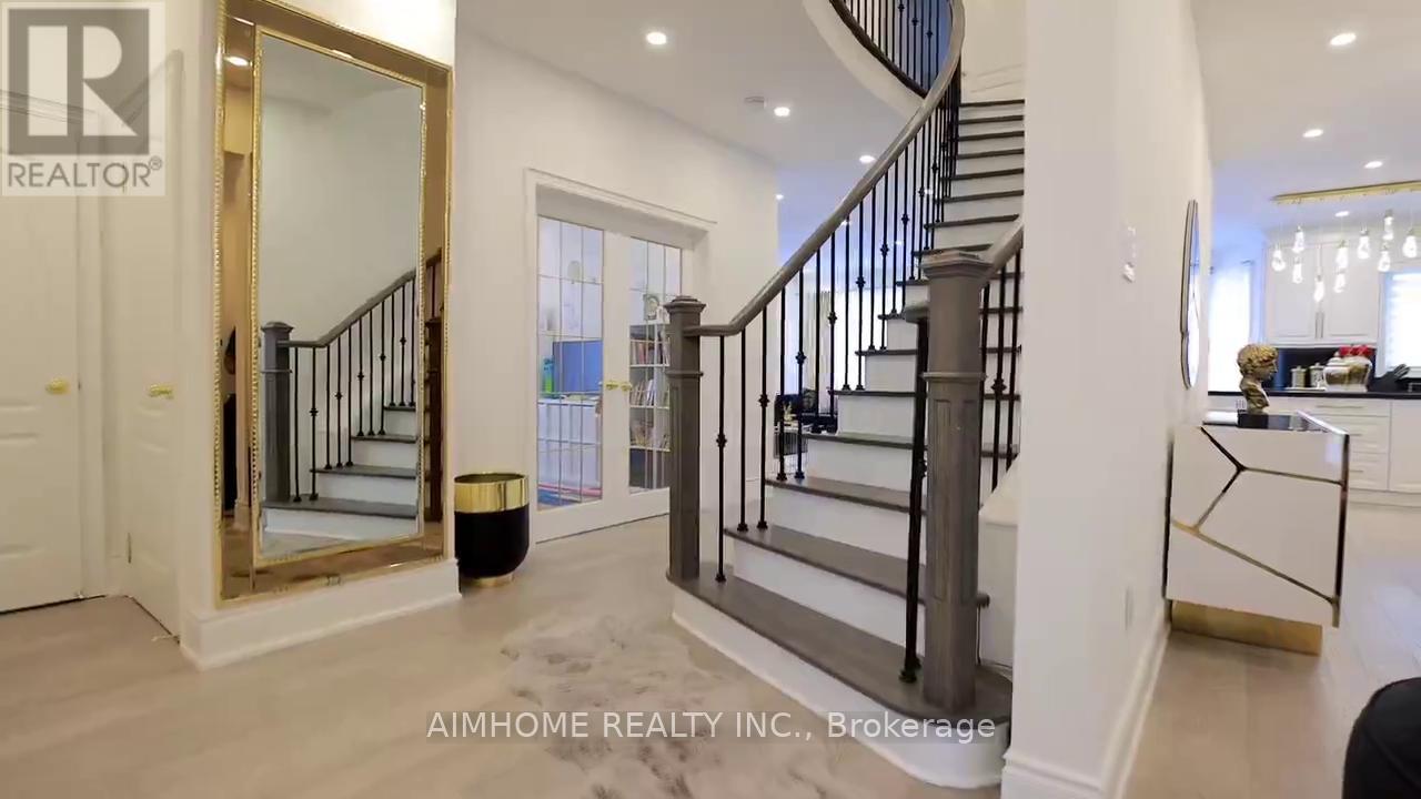 47 O'hara Crescent, Richmond Hill, Ontario  L4E 4L3 - Photo 33 - N12994248