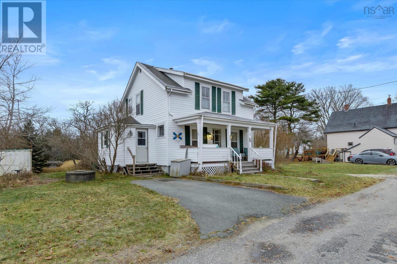 6 Ryers Lane, Shelburne, Nova Scotia  B0T 1W0 - Photo 3 - 202529032