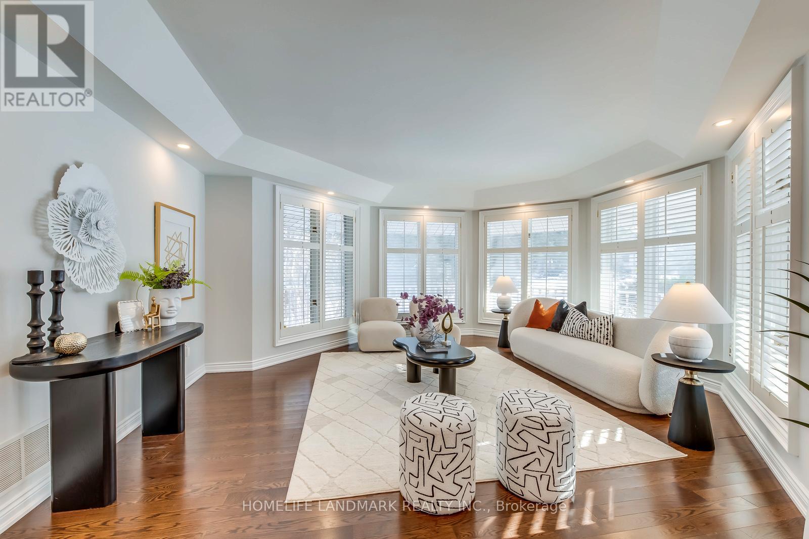 427 Cairncroft Road, Oakville, Ontario  L6V 4N1 - Photo 5 - W12723170