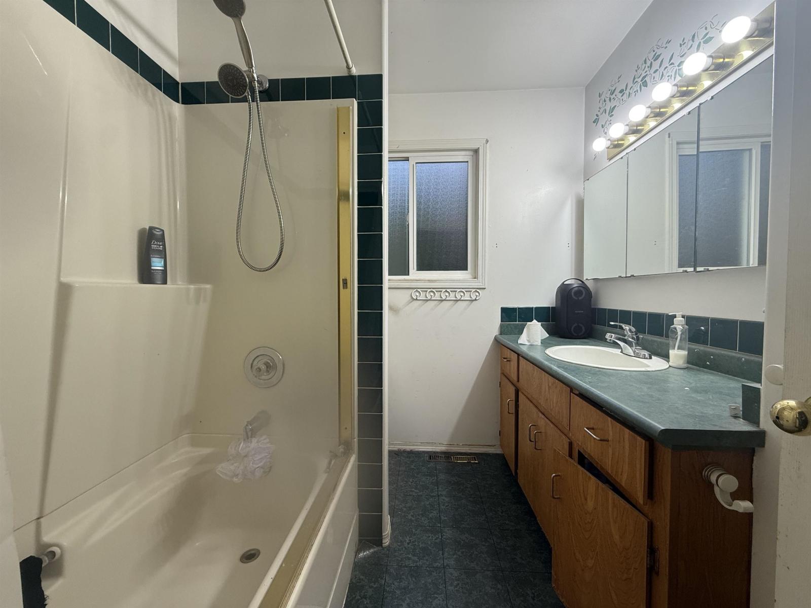 46630 Emerald Drive, Fairfield Island, Chilliwack, British Columbia  V2P 3V3 - Photo 8 - R3114052